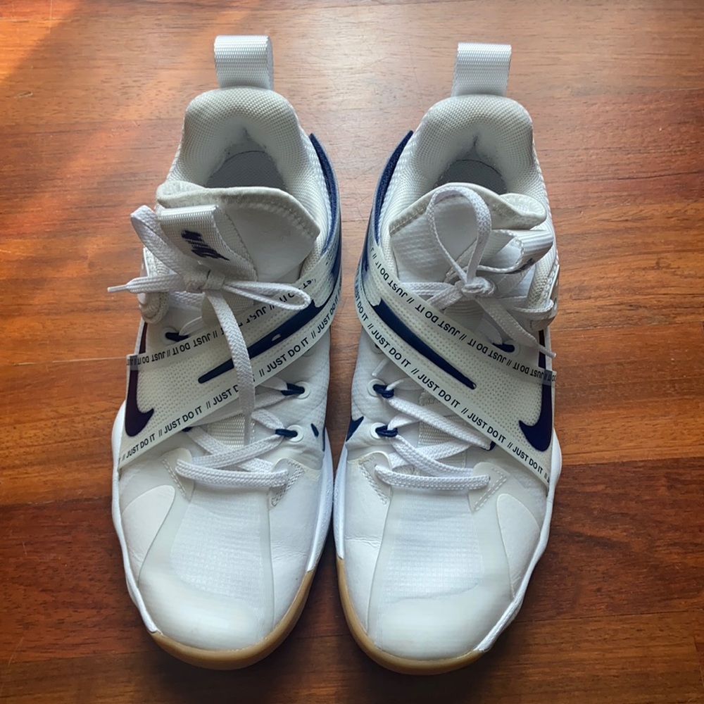 Nike women’s shoe